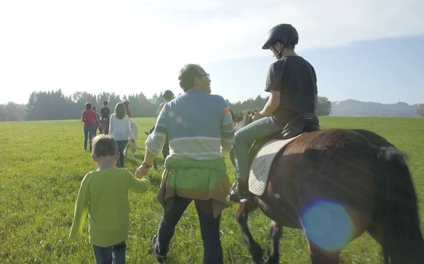 Ponyreitenvom Familienhotel Pichler in Geboltskirchen